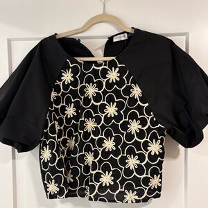 Vestique Terry Top - Black and White Floral Women's Top - NWT